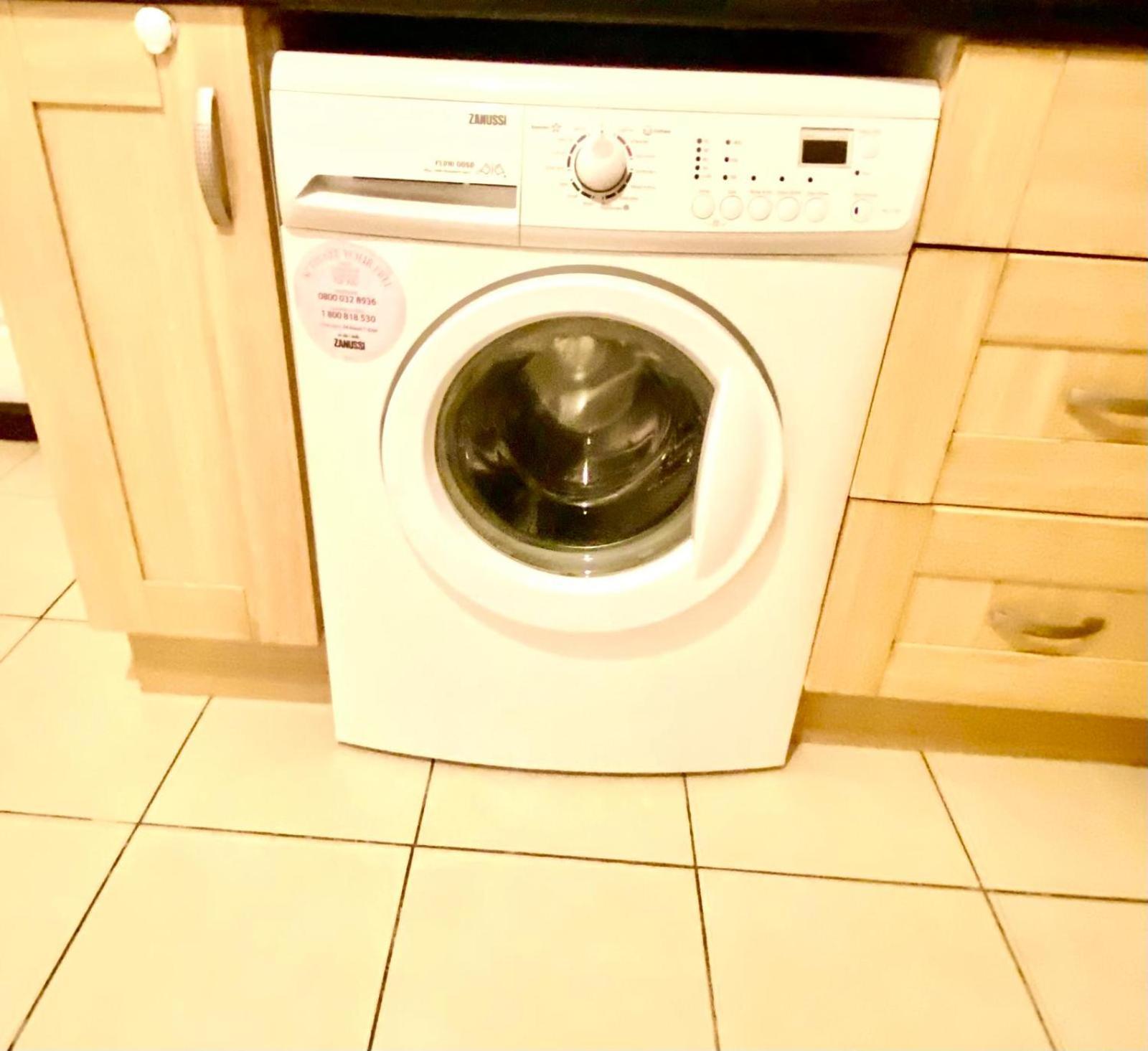 Apartment Spacious Ground Floor Two Bedroom House On In London *