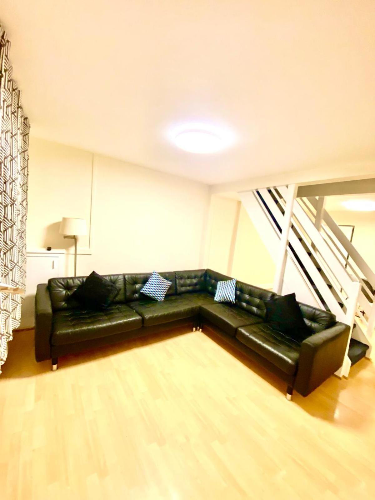 Spacious Ground Floor Two Bedroom House On In London * Ealing